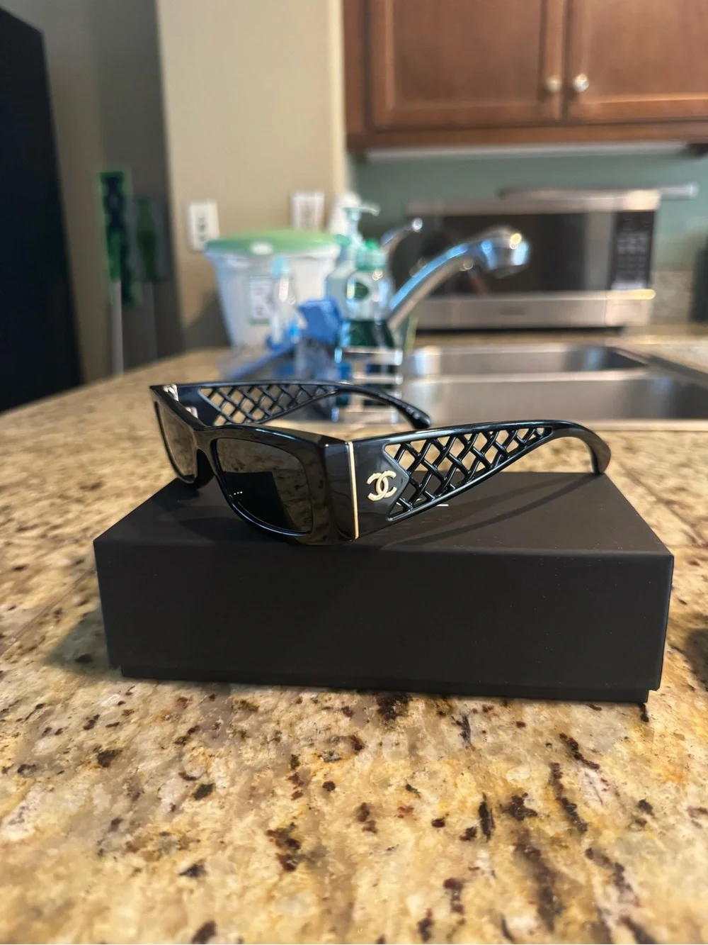 New CHANEL 2026 CH5566 summer collection Black Sunglasses